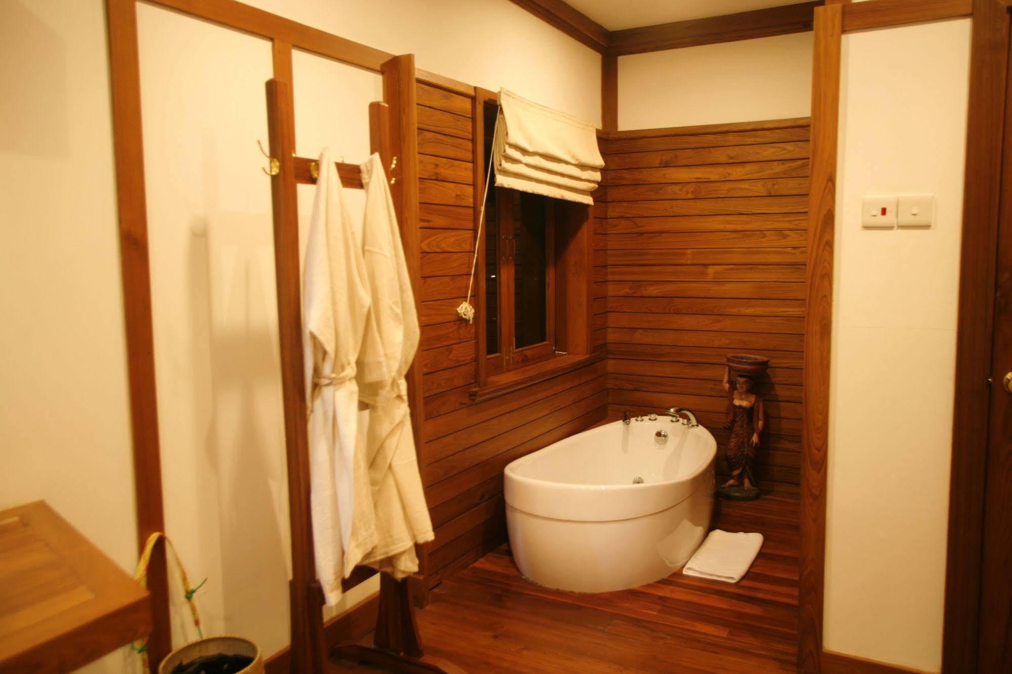 Myanmar Treasure Resorts Inle Inle Lake Екстериор снимка